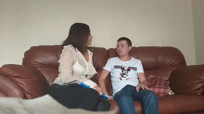 Umfundi onamahloni ushaye uthisha onganeliseki (uMilf Alina Tumanova)